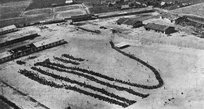 Иллюстрация к книге — Нюрнбергский набат. Репортаж из прошлого, обращение к будущему [i_023.jpg]