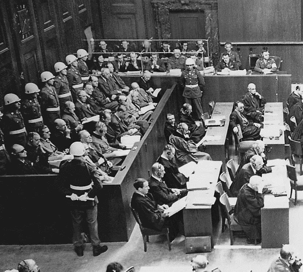 Иллюстрация к книге — Нюрнбергский набат. Репортаж из прошлого, обращение к будущему [i_034.jpg]