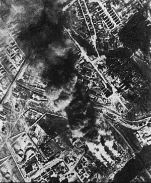 Иллюстрация к книге — Нюрнбергский набат. Репортаж из прошлого, обращение к будущему [i_075.jpg]