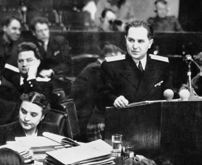 Иллюстрация к книге — Нюрнбергский набат. Репортаж из прошлого, обращение к будущему [i_201.jpg]