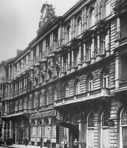 Иллюстрация к книге — Нюрнбергский набат. Репортаж из прошлого, обращение к будущему [i_300.jpg]