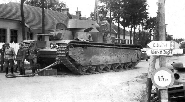 Иллюстрация к книге — Мы сгорали заживо. Смертники Великой Отечественной [i_031.jpg]