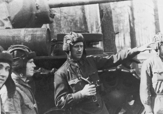 Иллюстрация к книге — Мы сгорали заживо. Смертники Великой Отечественной [i_048.jpg]