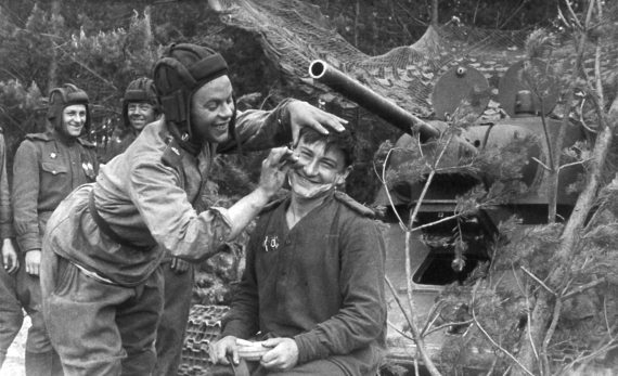 Иллюстрация к книге — Мы сгорали заживо. Смертники Великой Отечественной [i_115.jpg]