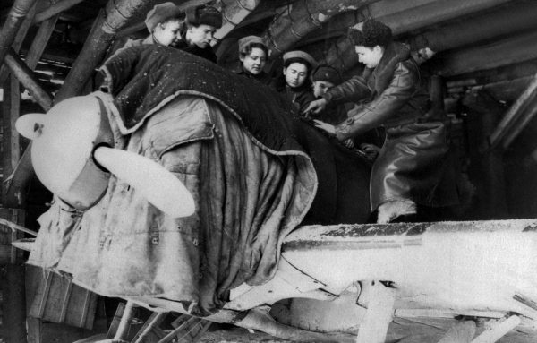 Иллюстрация к книге — Мы сгорали заживо. Смертники Великой Отечественной [i_189.jpg]