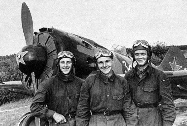 Иллюстрация к книге — Мы сгорали заживо. Смертники Великой Отечественной [i_195.jpg]