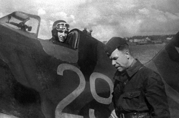 Иллюстрация к книге — Мы сгорали заживо. Смертники Великой Отечественной [i_203.jpg]