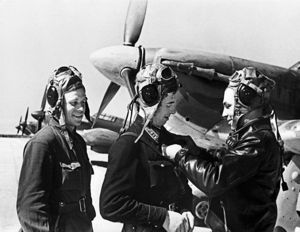 Иллюстрация к книге — Мы сгорали заживо. Смертники Великой Отечественной [i_246.jpg]