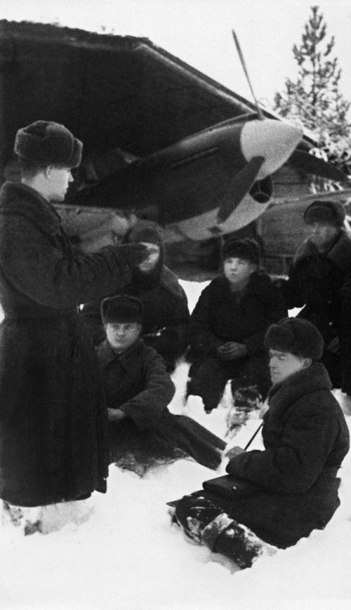 Иллюстрация к книге — Мы сгорали заживо. Смертники Великой Отечественной [i_276.jpg]