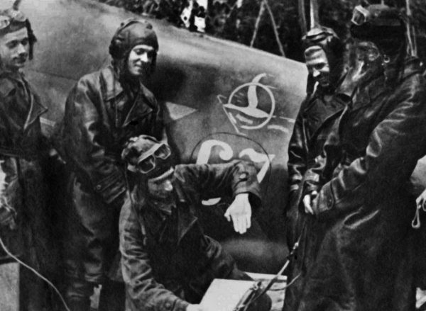 Иллюстрация к книге — Мы сгорали заживо. Смертники Великой Отечественной [i_292.jpg]