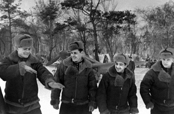 Иллюстрация к книге — Мы сгорали заживо. Смертники Великой Отечественной [i_294.jpg]