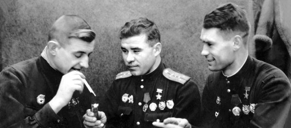 Иллюстрация к книге — Мы сгорали заживо. Смертники Великой Отечественной [i_301.jpg]