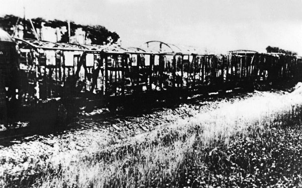 Иллюстрация к книге — Мы сгорали заживо. Смертники Великой Отечественной [i_354.jpg]