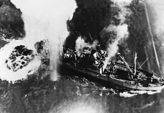 Иллюстрация к книге — Мы сгорали заживо. Смертники Великой Отечественной [i_380.jpg]