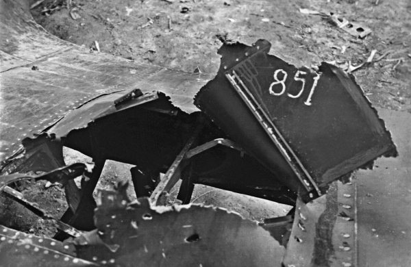 Иллюстрация к книге — Мы сгорали заживо. Смертники Великой Отечественной [i_386.jpg]