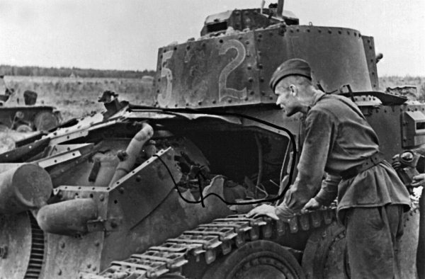 Иллюстрация к книге — Мы сгорали заживо. Смертники Великой Отечественной [i_407.jpg]