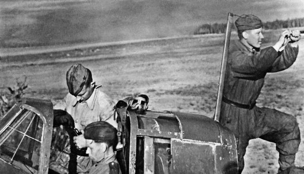 Иллюстрация к книге — Мы сгорали заживо. Смертники Великой Отечественной [i_438.jpg]