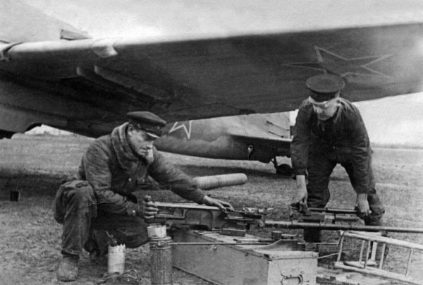 Иллюстрация к книге — Мы сгорали заживо. Смертники Великой Отечественной [i_442.jpg]