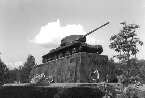 Иллюстрация к книге — Прохоровка без грифа секретности [i_106.jpg]