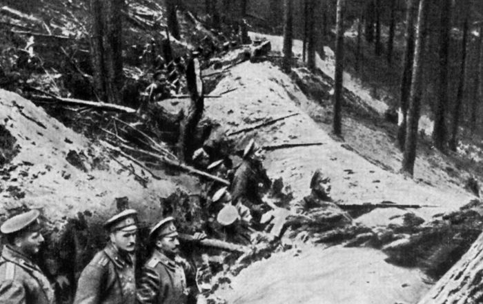 Иллюстрация к книге — Три цвета знамени. Генералы и комиссары. 1914-1921 [_05.jpg]