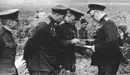 Иллюстрация к книге — Засекреченная Курская битва. Неизвестные документы свидетельствуют [i_009.jpg]