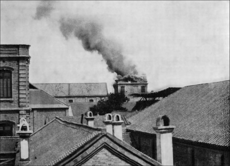 Иллюстрация к книге — 1900. Русские штурмуют Пекин [i_043.jpg]