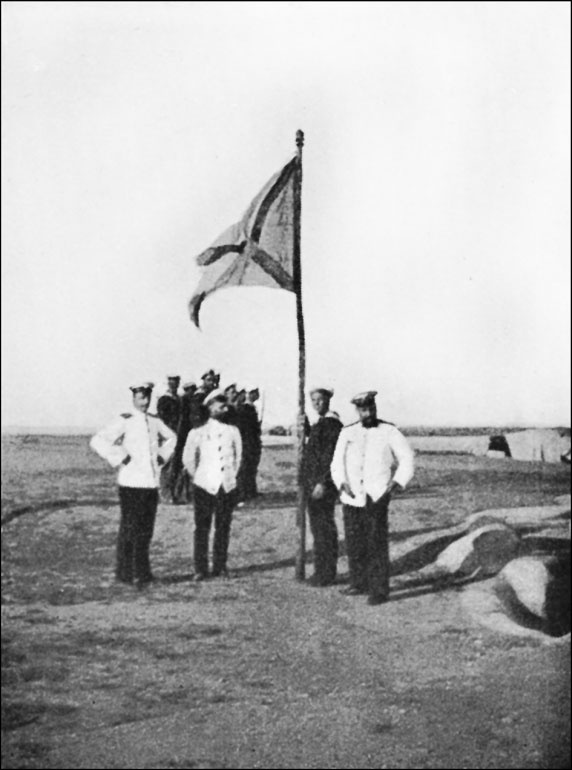 Иллюстрация к книге — 1900. Русские штурмуют Пекин [i_190.jpg]