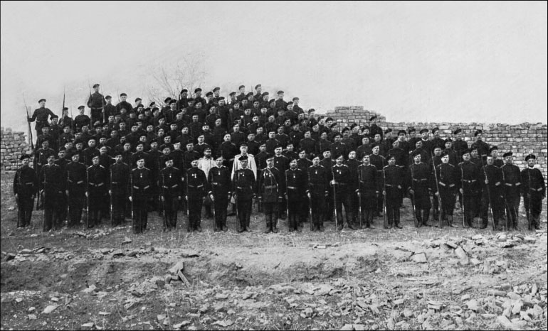 Иллюстрация к книге — 1900. Русские штурмуют Пекин [i_194.jpg]