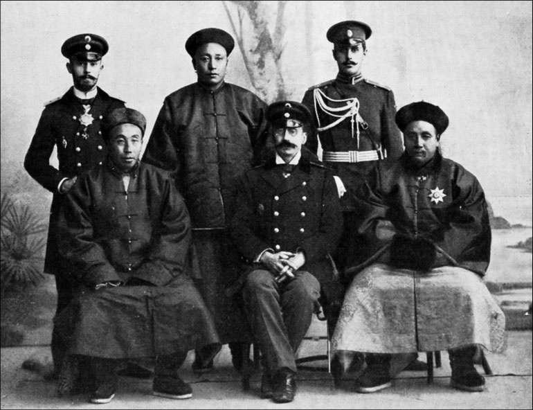 Иллюстрация к книге — 1900. Русские штурмуют Пекин [i_222.jpg]