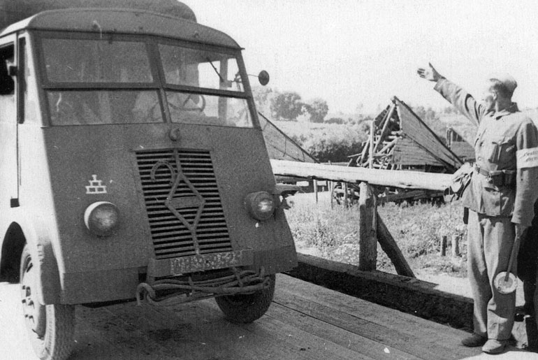 Иллюстрация к книге — Сталинградское побоище. «За Волгой для нас земли нет!» [i_014.jpg]