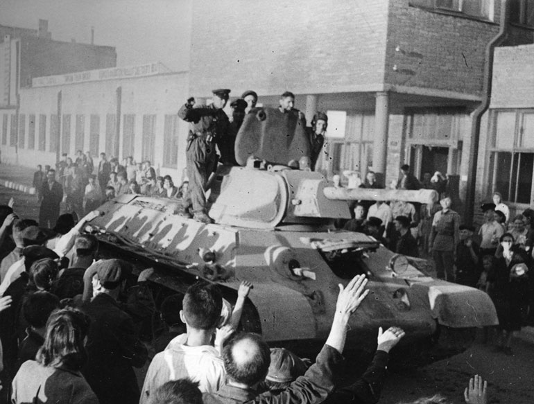 Иллюстрация к книге — Сталинградское побоище. «За Волгой для нас земли нет!» [i_047.jpg]