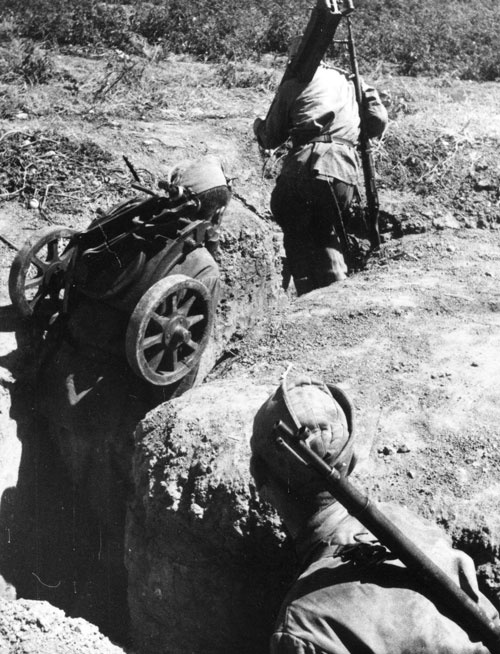 Иллюстрация к книге — Сталинградское побоище. «За Волгой для нас земли нет!» [i_073.jpg]