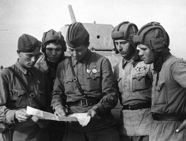 Иллюстрация к книге — Сталинградское побоище. «За Волгой для нас земли нет!» [i_093.jpg]