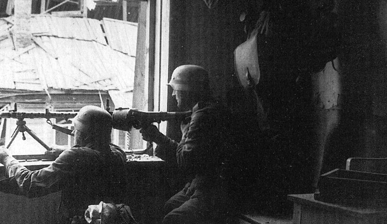 Иллюстрация к книге — Сталинградское побоище. «За Волгой для нас земли нет!» [i_133.jpg]