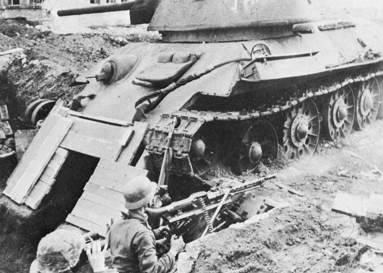 Иллюстрация к книге — Сталинградское побоище. «За Волгой для нас земли нет!» [i_145.jpg]