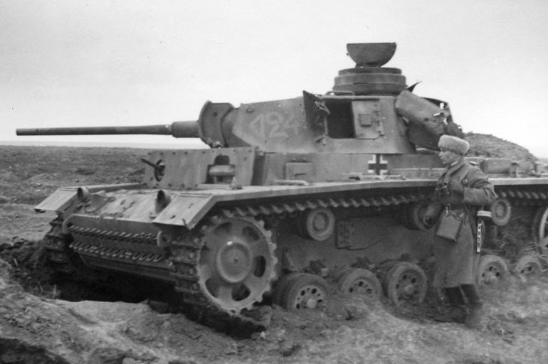 Иллюстрация к книге — Сталинградское побоище. «За Волгой для нас земли нет!» [i_178.jpg]