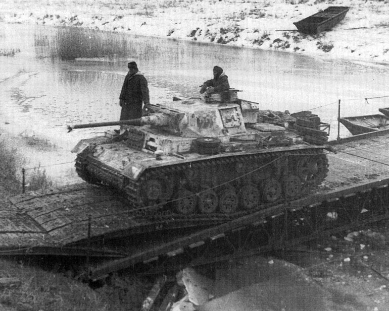 Иллюстрация к книге — Сталинградское побоище. «За Волгой для нас земли нет!» [i_204.jpg]