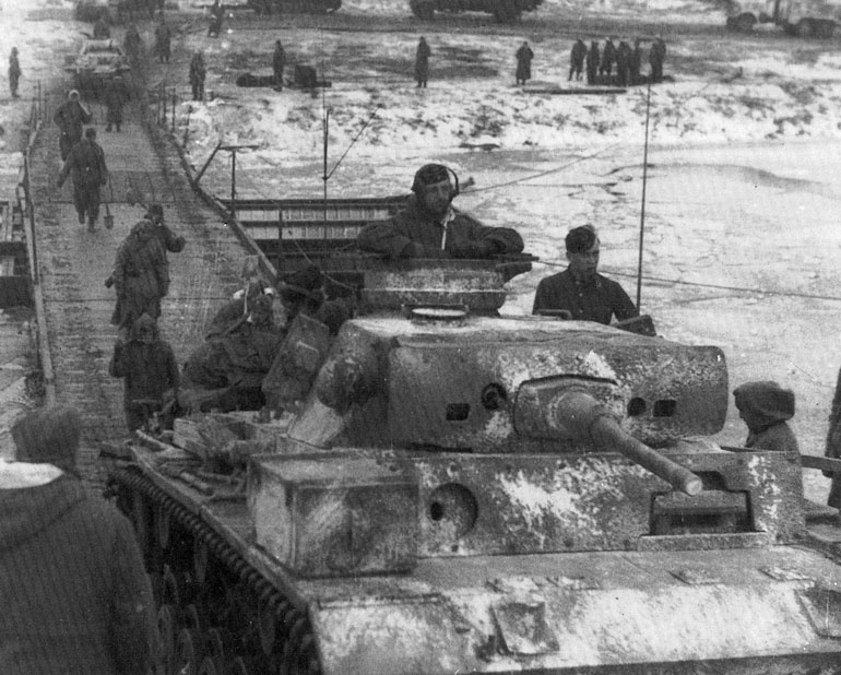 Иллюстрация к книге — Сталинградское побоище. «За Волгой для нас земли нет!» [i_205.jpg]