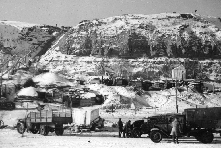 Иллюстрация к книге — Сталинградское побоище. «За Волгой для нас земли нет!» [i_228.jpg]