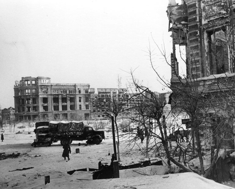 Иллюстрация к книге — Сталинградское побоище. «За Волгой для нас земли нет!» [i_249.jpg]