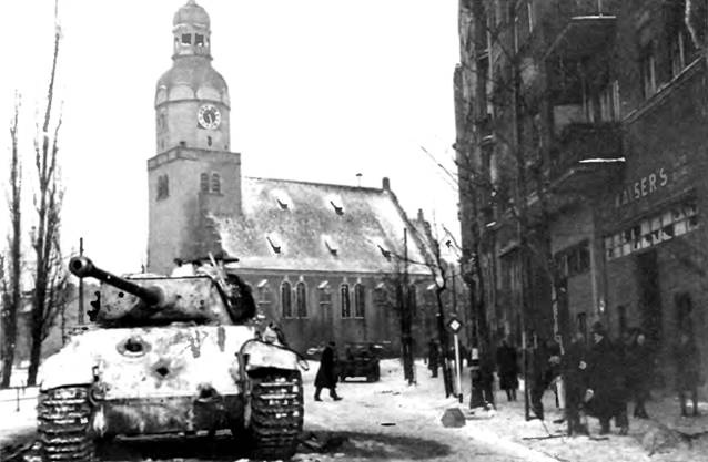 Иллюстрация к книге — «Пантера». Стальная кошка Панцерваффе [pic_154.jpg]