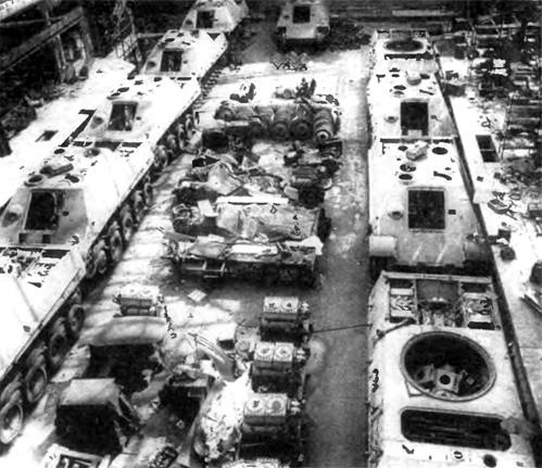 Иллюстрация к книге — «Пантера». Стальная кошка Панцерваффе [pic_192.jpg]