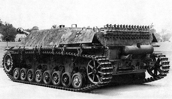 Иллюстрация к книге — «ЯгдТИГР» и другие истребители танков [_103.jpg]