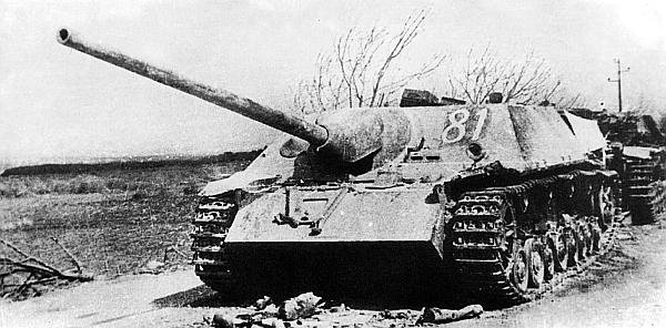 Иллюстрация к книге — «ЯгдТИГР» и другие истребители танков [_116.jpg]