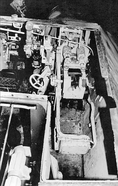 Иллюстрация к книге — «ЯгдТИГР» и другие истребители танков [_126.jpg]