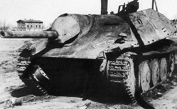 Иллюстрация к книге — «ЯгдТИГР» и другие истребители танков [_136.jpg]