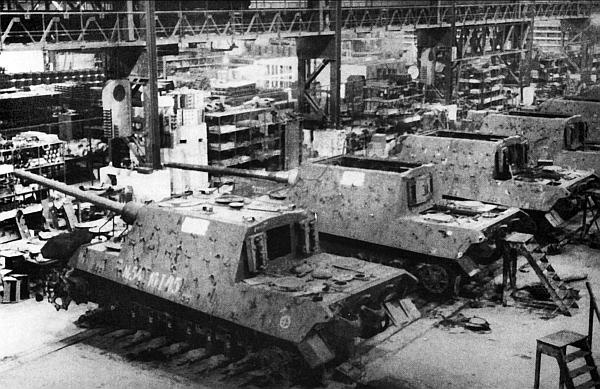 Иллюстрация к книге — «ЯгдТИГР» и другие истребители танков [_14.jpg]