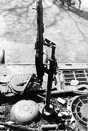 Иллюстрация к книге — «ЯгдТИГР» и другие истребители танков [_45.jpg]