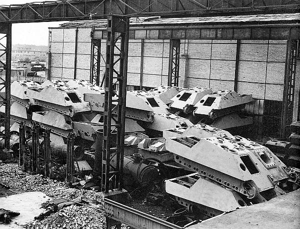 Иллюстрация к книге — «ЯгдТИГР» и другие истребители танков [_64.jpg]