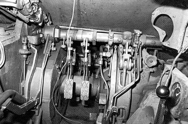 Иллюстрация к книге — «ЯгдТИГР» и другие истребители танков [_83.jpg]